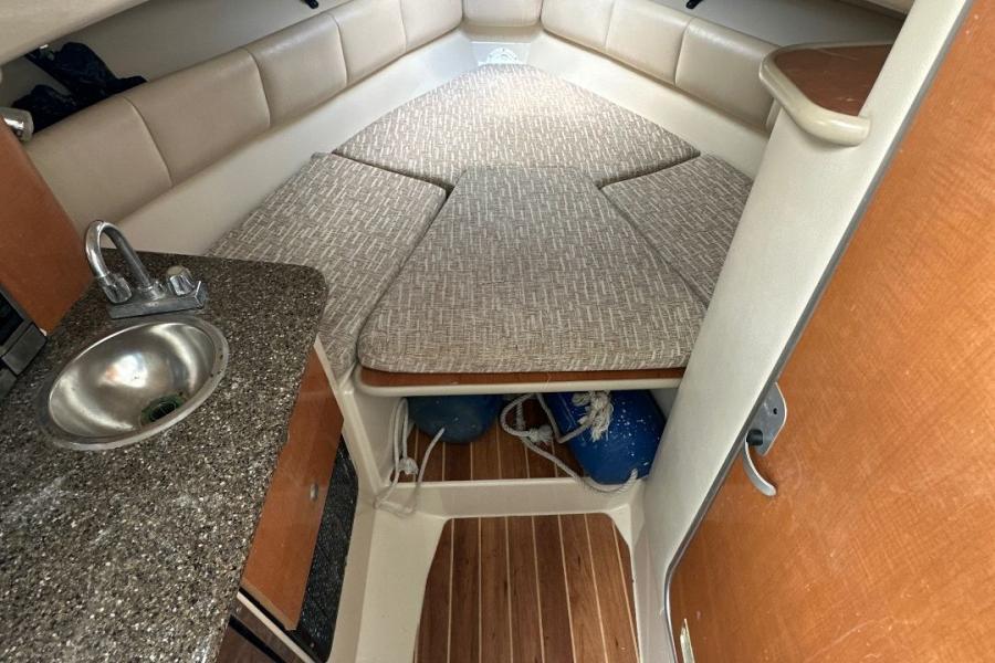 2011 Robalo 265 Walkaround