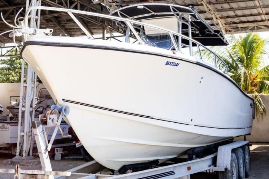 2006 Mako 284 Center Console